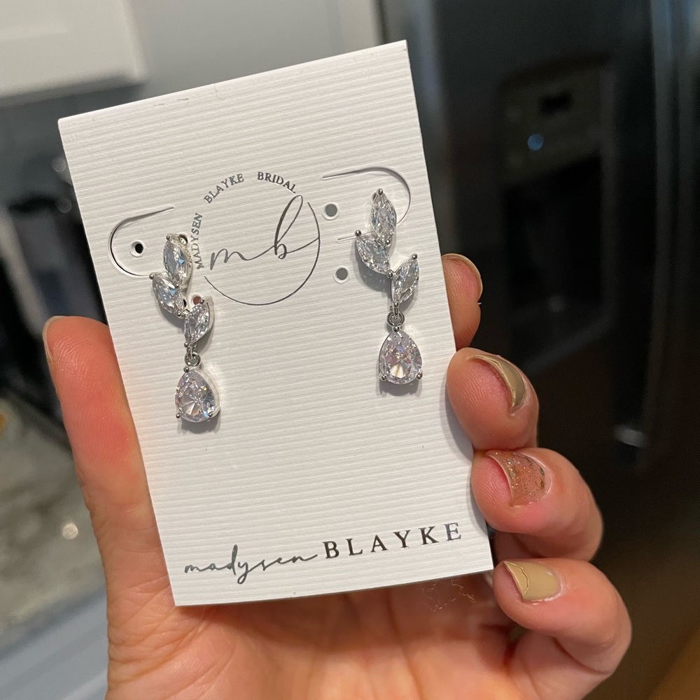 Bridal earrings